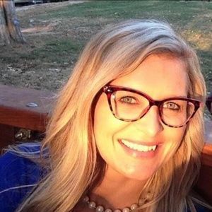 Meet your Posher, Stacey.